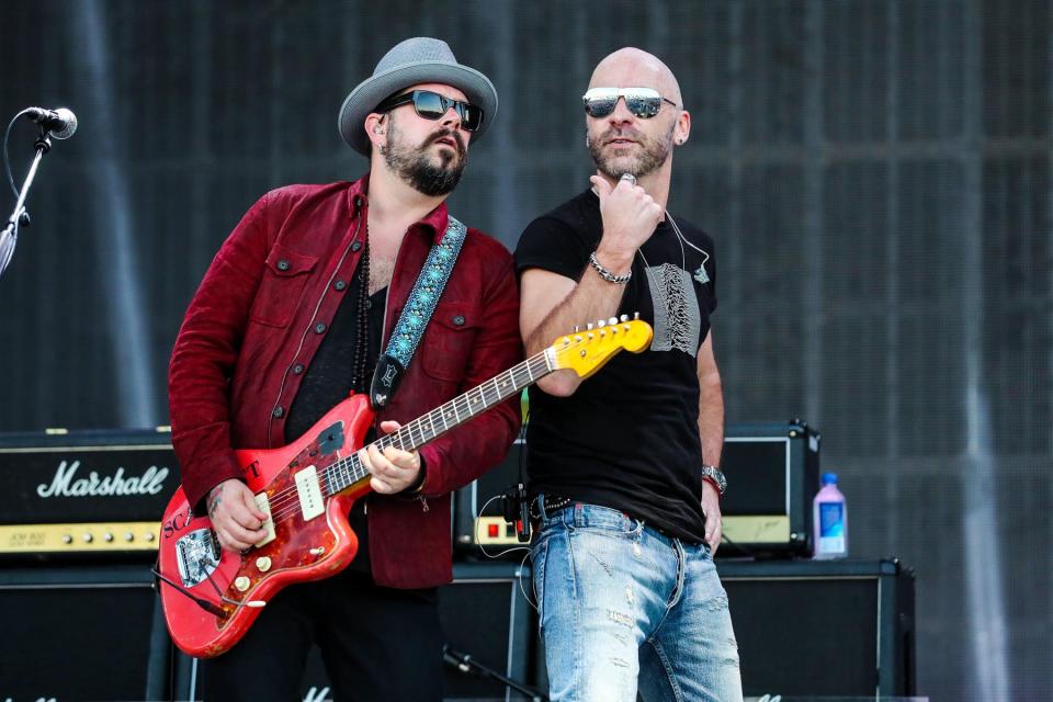 RNNWF2 February 16, 2019 - West Bay Grand Cayman, Cayman Islands - Music artist LIVE performs in concert during the sold out inaugural KAABOO Cayman Festival at Seven Mile Beach on February 15-16, 2019 in Grand Cayman, Cayman Islands.    KAABOO was created by music lovers for music lovers. An adult escape, uniquely curated to appeal to all five senses, with world-class music, inspiring contemporary art, hilarious comedy, gourmet cuisine, craft libations and personal indulgences.  ..Live is an American rock band from York, Pennsylvania, consisting of Ed Kowalczyk (lead vocals, rhythm guitar), Chad Tay