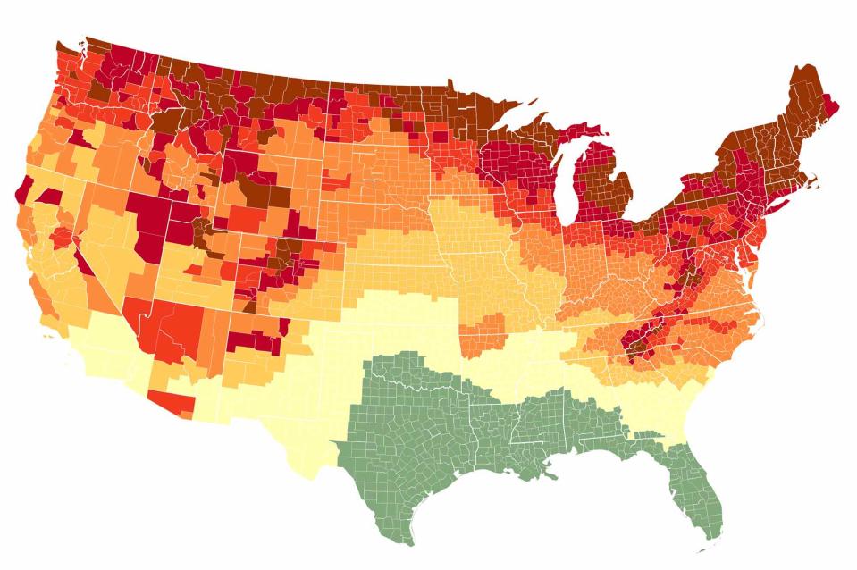 This Interactive Map Shows When Fall Foliage Will Peak Across the U.S