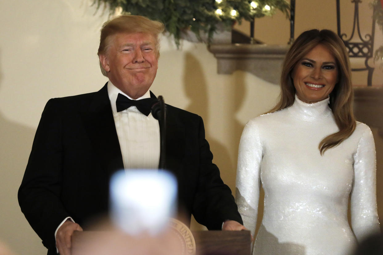 Zum Kongressball trugen Donald und Melania Trump bereits dieselben Outfits wie später auf der Weihnachtskarte. (Bild: Yuri Gripas-Pool/Getty Images)