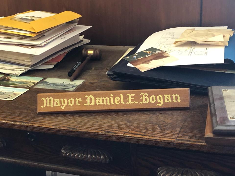 Dan Bogan ascended to mayor when Viveiros resigned to accept the position of clerk magistrate of the Southeastern Housing Court. His mayoral tenure ran from Dec. 22, 1990 to June 25, 1991. He chose not to run in the subsequent mayor election.