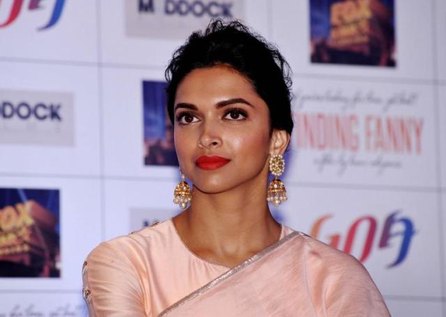 Photos: Deepika Padukone heads for New York in style