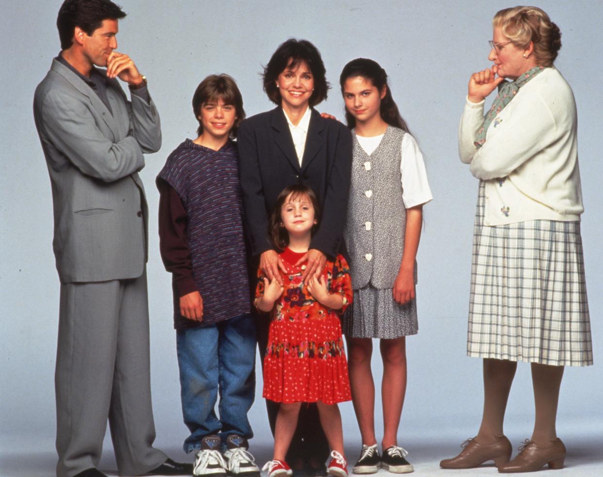 The cast of Mrs Doubtfire in 1993 (Credit: REX/Shutterstock)