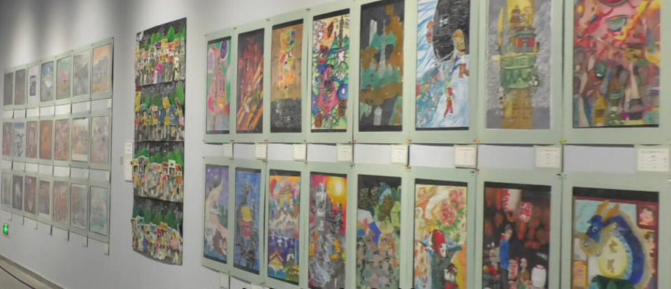 ▲6月14日，第十五屆海峽兩岸少兒美術大展福州首展在福建省美術館開展。（翻攝畫面）