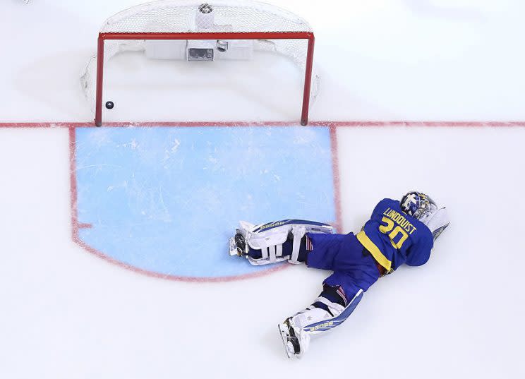 TORONTO, ON - SEPTEMBER 25: Henrik Lundqvist #30 of Team Sweden reacts after allowing the overtime winning goal to Team Europe during the World Cup of Hockey semifinal game at Air Canada Centre on September 25, 2016 in Toronto, Ontario, Canada. (Photo by Andre Ringuette/World Cup of Hockey via Getty Images)