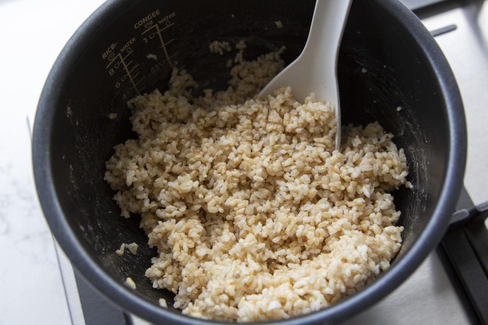 A pot of cooked brown rice
