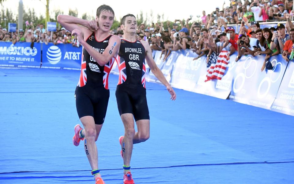 Jonny Brownlee (L) Alistair Brownlee (R) –The greatest acts of sportsmanship ranked