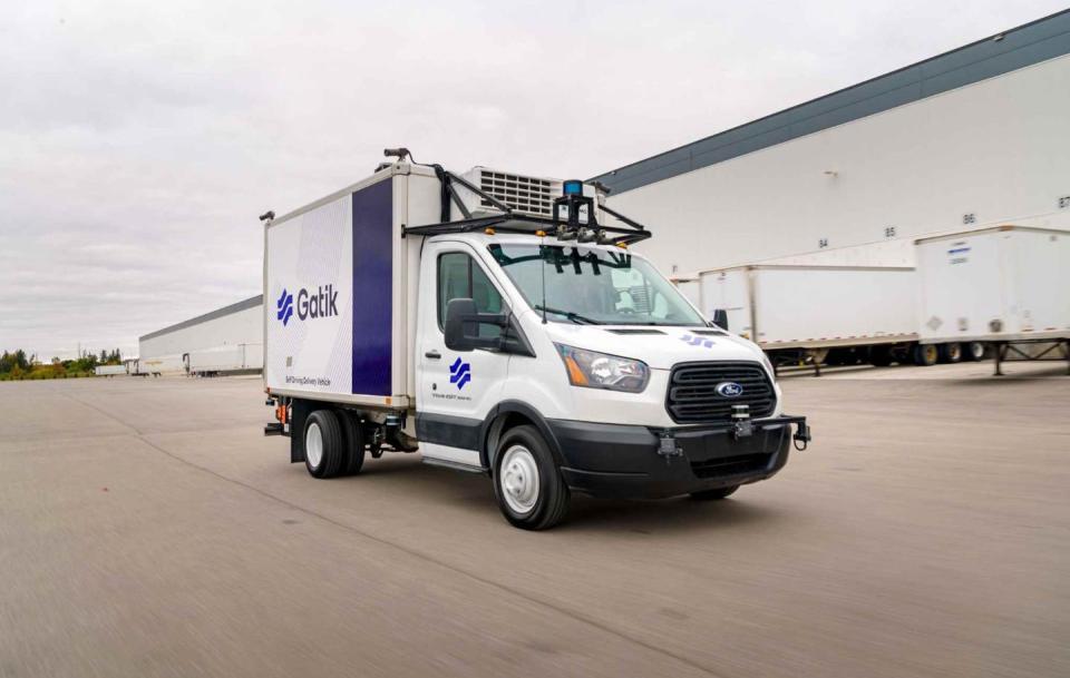 2022 ford eseries gatik truck