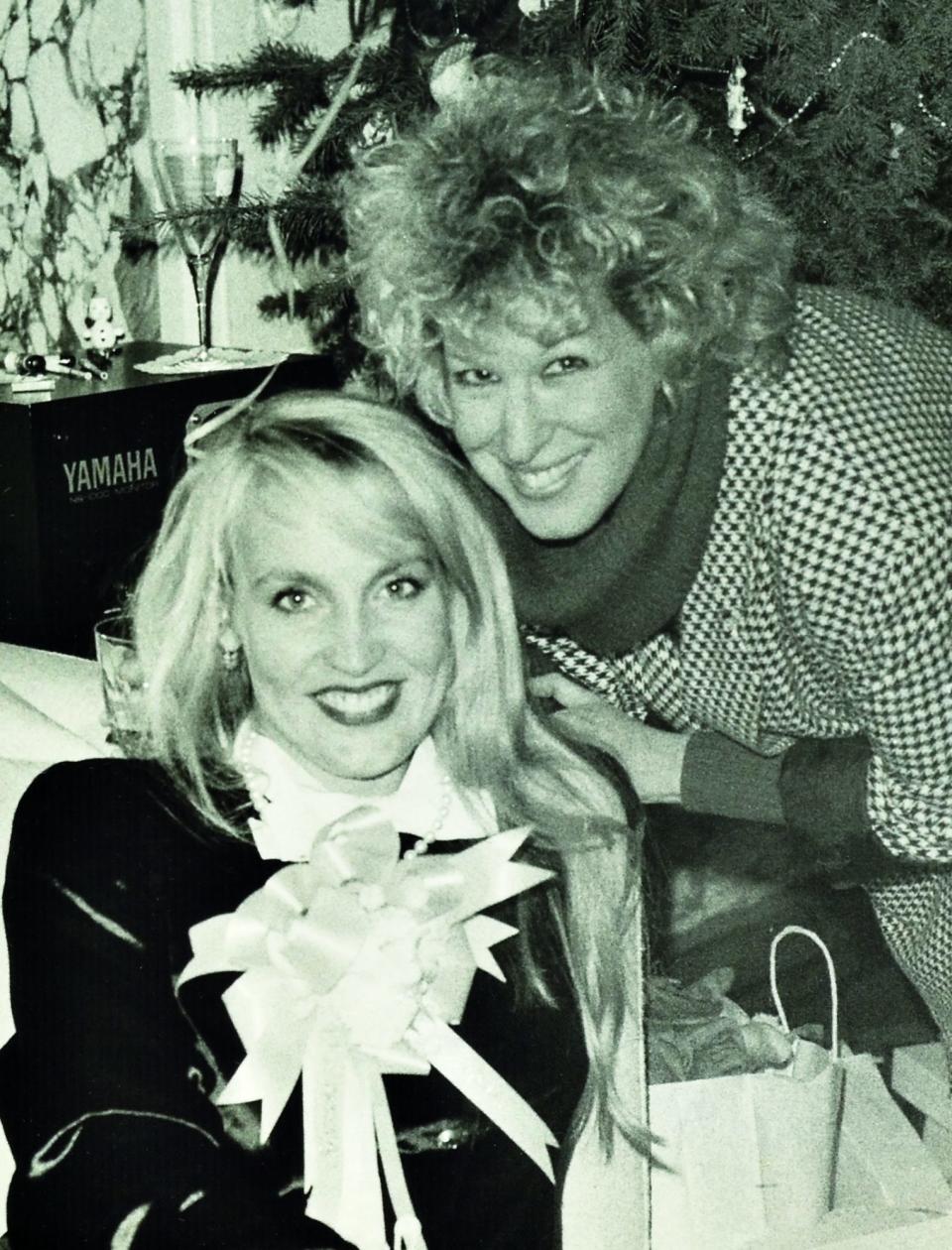 <p>Model Jerry Hall (with Bette Midler) was surrounded by friends for her baby shower at her home in New York on December 19, 1983. </p>