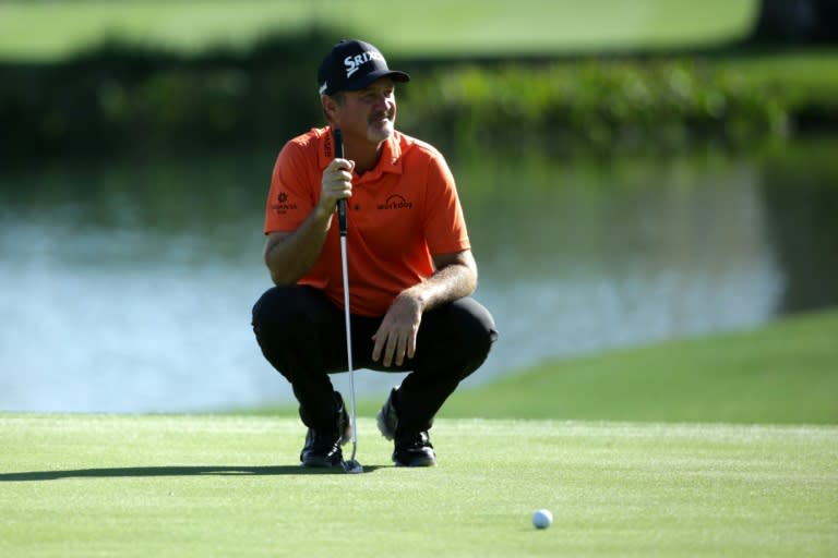 Jerry Kelly lines up a birdie putt on the 12th green during the first round of the CareerBuilder Challenge In Partnership With The Clinton Foundation, at La Quinta Country Club in California, on January 21, 2016