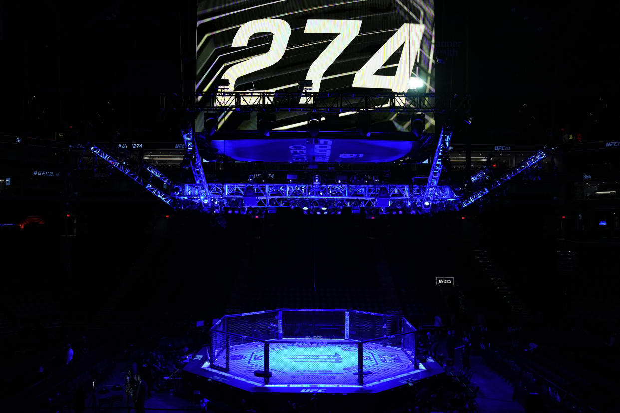 La jaula del Footprint Center de Arizona durante el UFC 274. (Foto: Chris Unger / Zuffa LLC / Getty Images).