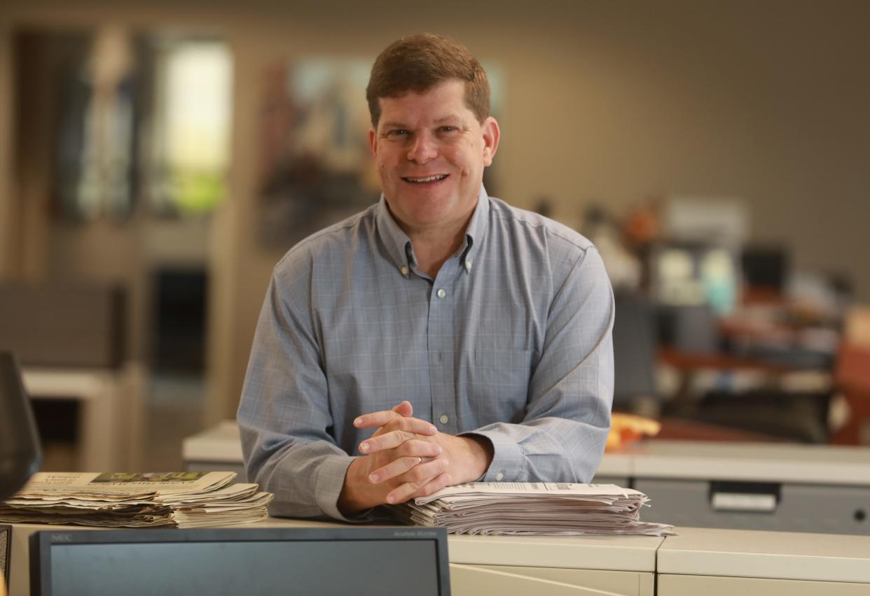 Columbus Dispatch Ohio State football beat reporter Bill Rabinowitz photographed April 29, 2021 in the Columbus Dispatch newsroom.