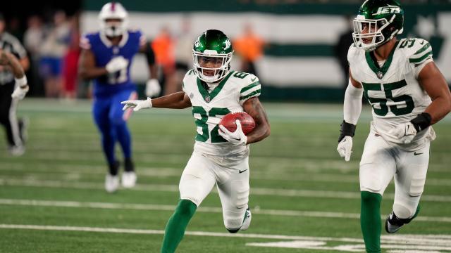 Aaron Rodgers Injured But NY Jets Beat Odds & Bills In Overtime, 22-16