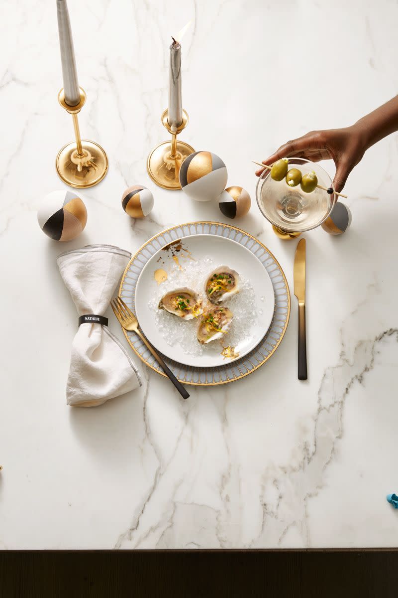 Black-and-Gold Dinner Table