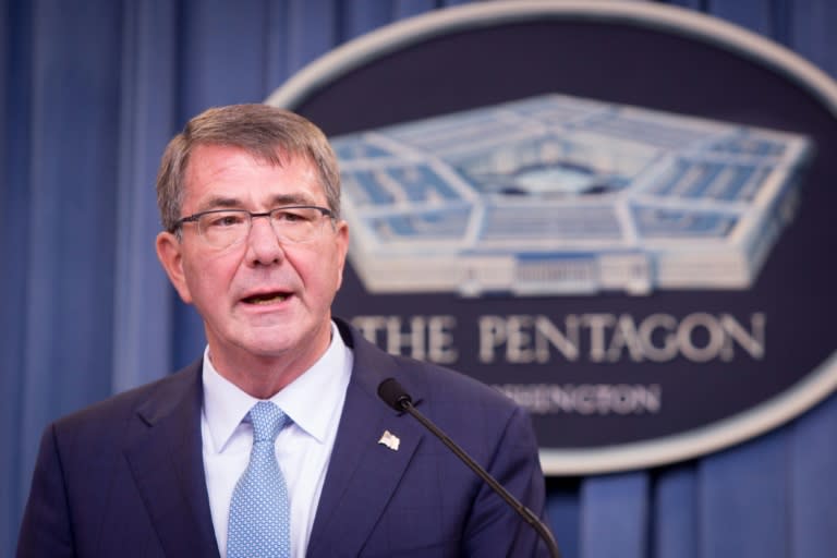 US Defense Secretary Ash Carter will travel to Turkey to make sure a plan between Ankara and Baghdad to keep sectarian militias out of Mosul during anti-ISIS operation stays on track