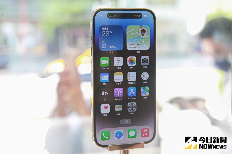 ▲蘋果新機iPhone 14系列今（16）日正式登台開賣，各處都湧現排隊人潮。（示意圖／記者葉政勳攝 , 2022.09.16）
