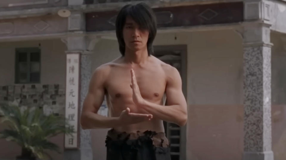 <p> If you didn’t know any better, you’d think Stephen Chow’s <em>Kung Fu Hustle</em> was a throwback to old martial arts films. Though the movie does pay homage to those that came before it, it also has multiple throwbacks to classic comedy series like <em>Looney Tunes</em> and other cartoons. It also has a great sense of humor and doesn’t take itself too seriously. </p>