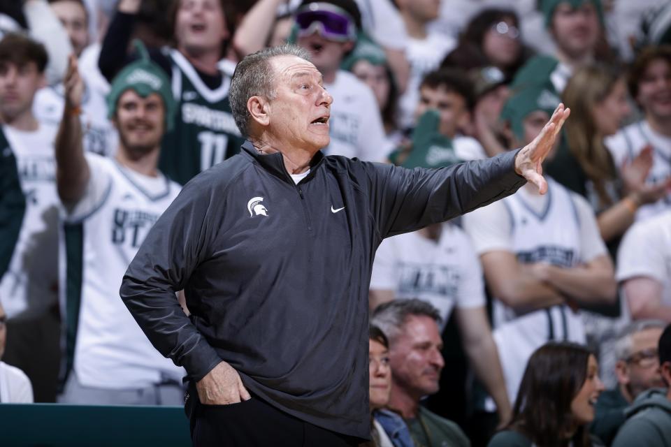 Michigan State coach Tom Izzo gives instructions during the second half of an NCAA college basketball game against Northwestern, Wednesday, March 6, 2024, in East Lansing, Mich. (AP Photo/Al Goldis)