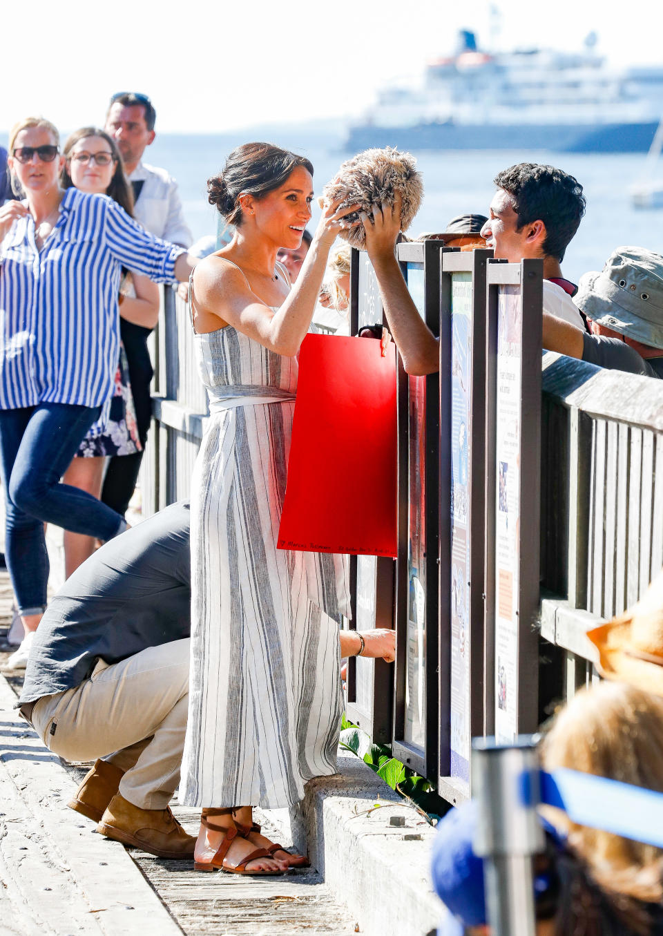 <p>The 37-year-old made sure she greeted locals who had gathered at Fraser Island location. Photo: Getty Images </p>