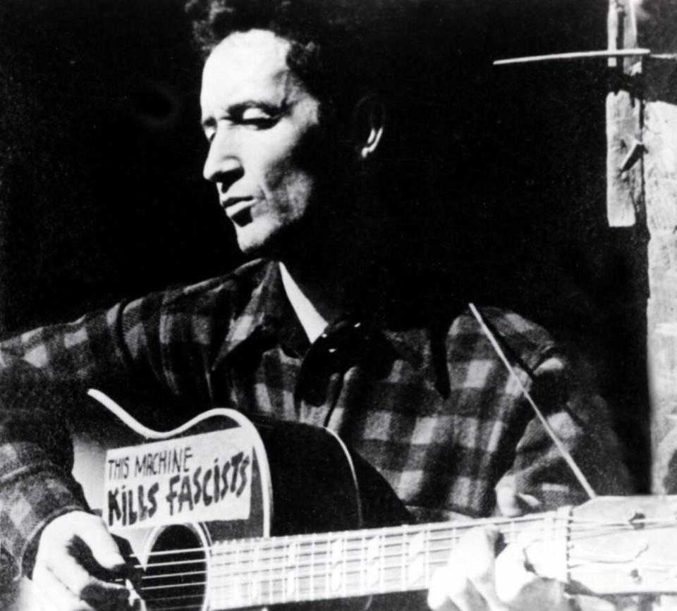 Woody Guthrie (Credit: GAB Archive/Redferns)