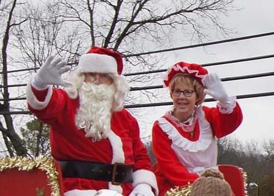 Santa and Mrs. Claus bring the 2022 Karns Christmas Parade to a close. The pair doesn’t seem to mind the rain in this snapshot from the I love Karns Facebook page Dec. 3, 2022.