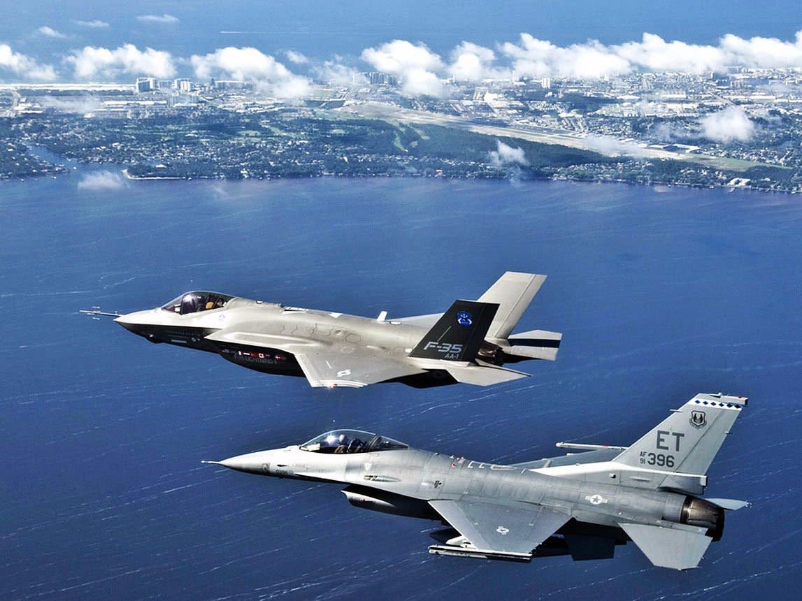 F 35 v F 16