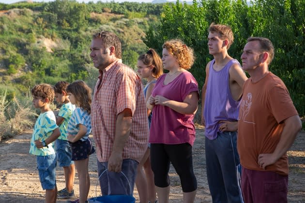 ‘Mobi’ lanza nuevo tráiler de la entrada al Premio de la Academia de España ‘Alcarràs’ antes de su lanzamiento en EE. UU. (EXCLUSIVO)