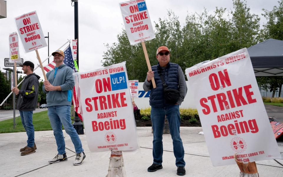 Boeing factory workers will go on strike for a fourth week