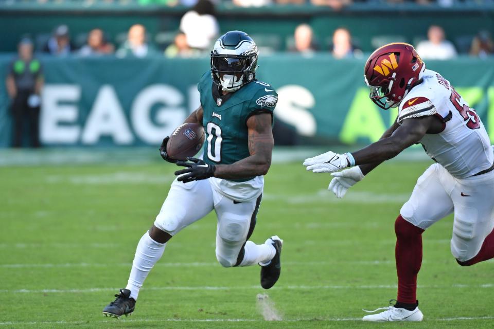 Oct 1, 2023; Philadelphia, Pennsylvania, USA; Philadelphia Eagles running back D'Andre Swift (0) against the Washington Commanders at Lincoln Financial Field. Mandatory Credit: Eric Hartline-USA TODAY Sports