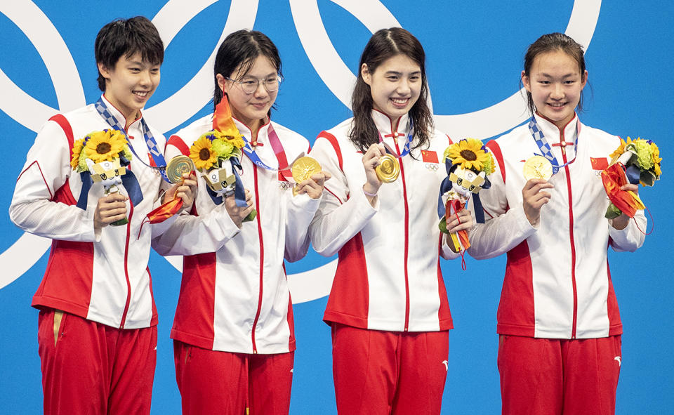 Junxuan Yang, Muhan Tang, Yufei Zhang and Bingjie Li of China.