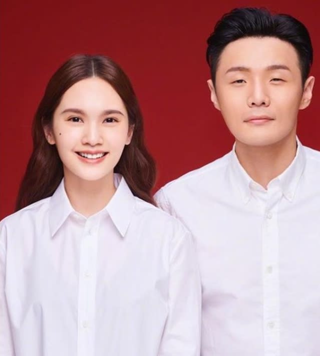 楊丞琳與李榮浩2019年在中國大陸領證結婚。（圖／翻攝自李榮浩微博）