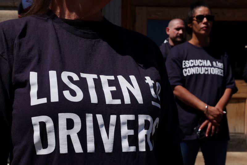 Rideshare and delivery drivers gather to support ballot measure in Worcester