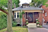 <p><span>37 Mayfield Ave., Toronto, Ont.</span><br> Location: Toronto, Ontario<br> List Price: $989,000<br> (Photo: Zoocasa) </p>