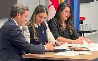 Figure 1 – Photos of the Condor Project Investment Agreement Signing Ceremony at the Prospectors and Developers Association of Canada (PDAC) conference in Toronto, Canada on March 4, 2024 (CNW Group/Adventus Mining Corporation)