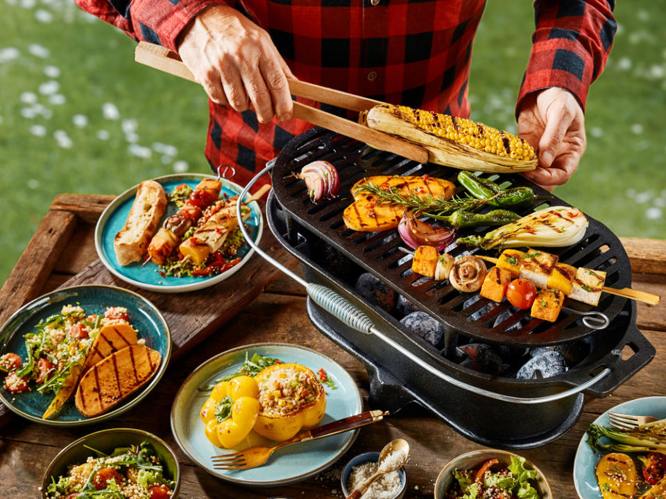 Vegetarier müssen beim Grillen nicht zwingend zu kurz kommen. (Bild: stockcreations / Shutterstock.com)