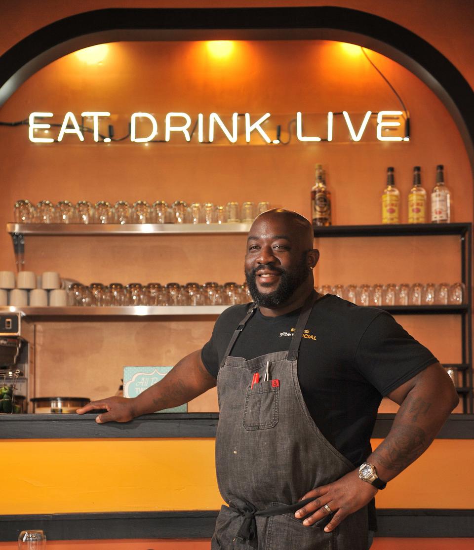 "Eat, Drink, Live" is a motto of celebrity private Chef Kenny Gilbert, who's announced plans to open a new restaurant in the hsitoric Springfield neighborhood of Jacksonville. 