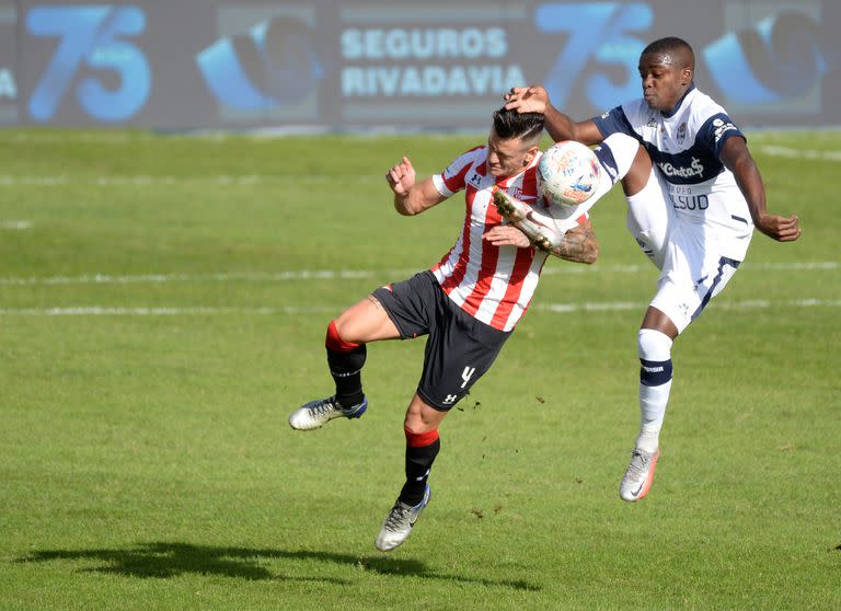 Después de 15 años, Estudiantes vuelve a recibir a Gimnaisa en su estadio