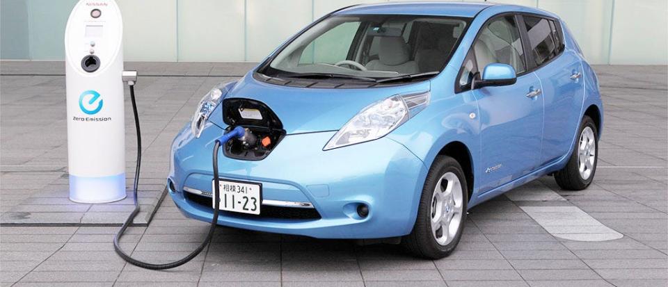 The future of electric vehicles is a topic of a course offered this fall by the Oak Ridge Institute for Continued Learning at Roane State Community College here. One of the instructors drives a Nissan Leaf EV, above, made in Tennessee.