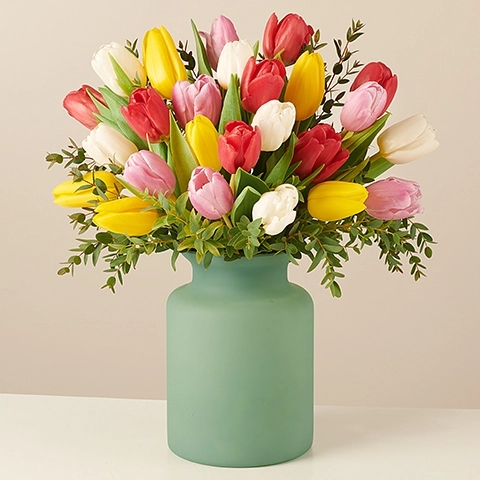 Flower Delivery Services: The Best Ones for Mother's Day Bouquets