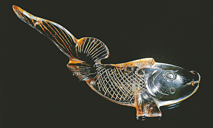圖九北宋水晶魚，河北省定州市靜志寺塔基地宮出土。