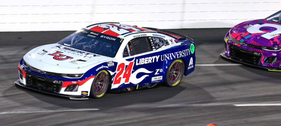 william byron, driver of the 24 liberty university hendrick motorsports chevrolet camaro zl1 races to a tenth place finish saturday, february 3, 2024, during the nascar cup series busch light clash at the coliseum in los angeles, california photo by jim fluhartyhhp for chevy racing