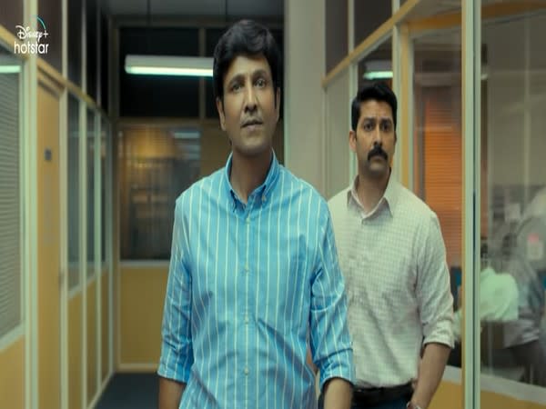 Kay Kay Menon as Himmat Singh in a still from 'Special Ops 1.5' (Image source: YouTube)