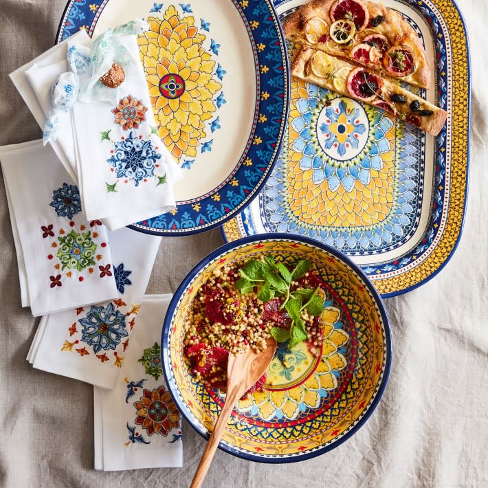 <p><a href="https://go.redirectingat.com?id=74968X1596630&url=https%3A%2F%2Fwww.williams-sonoma.com%2Fproducts%2Fsicily-melamine-serving-bowl&sref=https%3A%2F%2Fwww.goodhousekeeping.com%2Fholidays%2Fgift-ideas%2Fg38123967%2Fgrilling-gifts%2F" rel="nofollow noopener" target="_blank" data-ylk="slk:Shop Now;elm:context_link;itc:0;sec:content-canvas" class="link ">Shop Now</a></p><p>Sicily Outdoor Melamine Serving Bowl</p><p>williams-sonoma.com</p><p>$34.95</p>