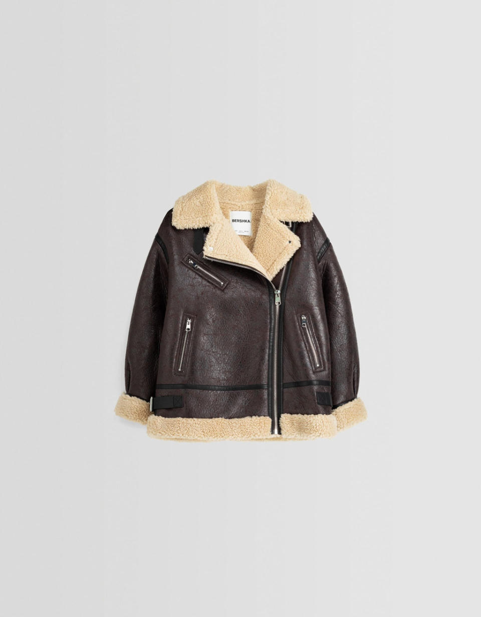 Veste en peau lainée Bershka