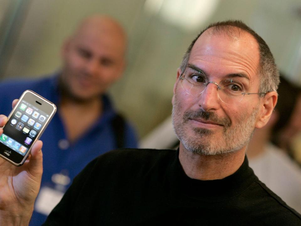 Steve Jobs original iPhone