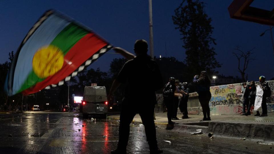 Bandera mapuche en Chile