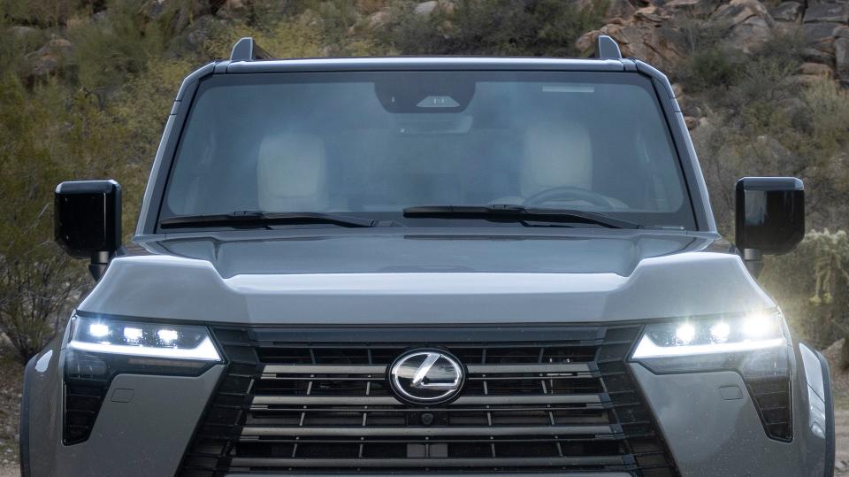 2024 Lexus GX Engineers Aren’t Worried About Its Flat Windshield Cracking photo