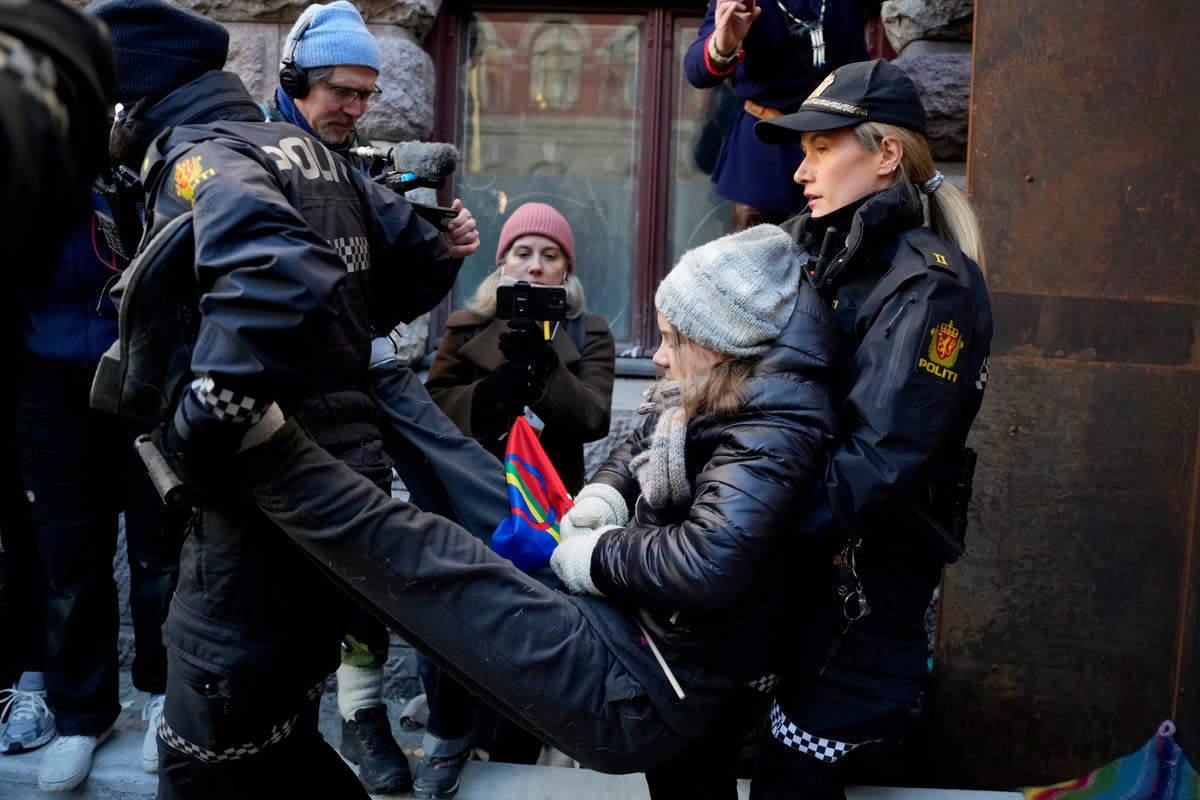 NORUEGA PROTESTAS (AP)