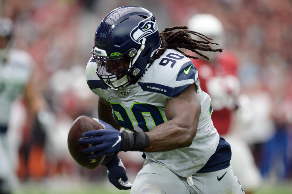 Jadeveon Clowney has been having a productive season for the Seahawks, but an injury threatens to slow him down. (Joe Camporeale-USA TODAY Sports)