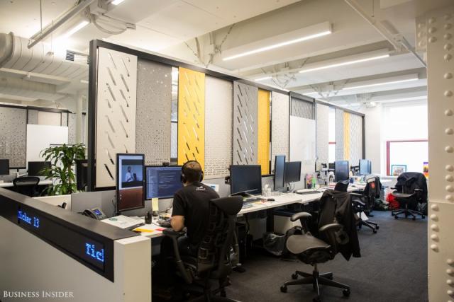 Tour LinkedIn's New York Office in the Empire State Building