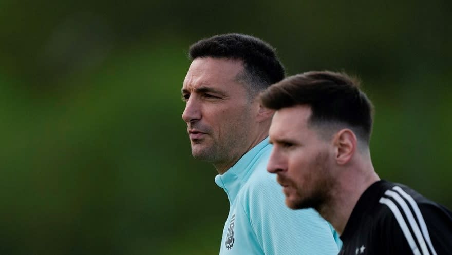 Messi y Scaloni se reunirán en las próximas semanas para analizar la continuidad de la Selección